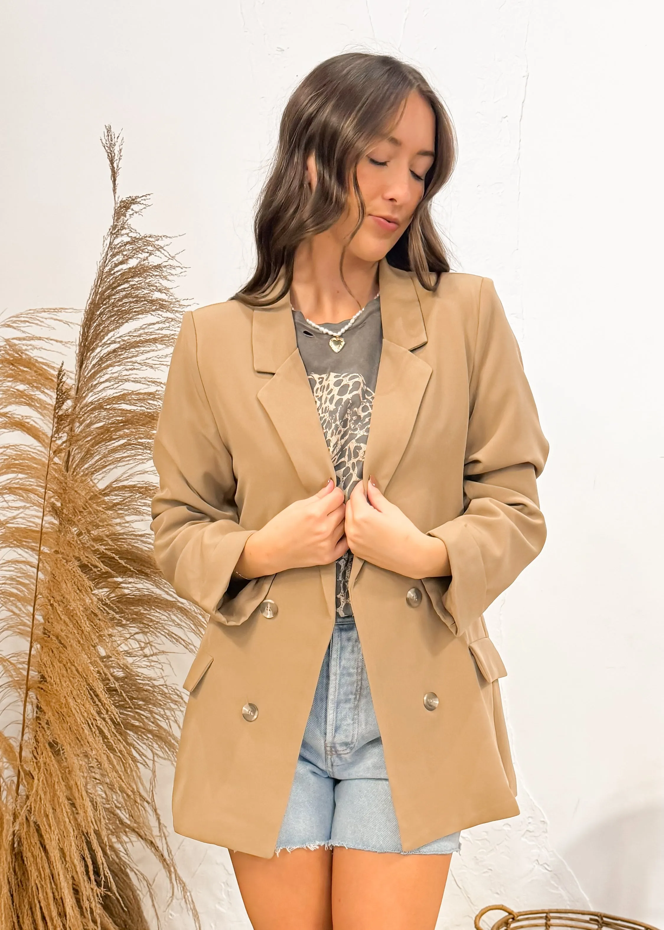 Upper East Sider Blazer | Tan