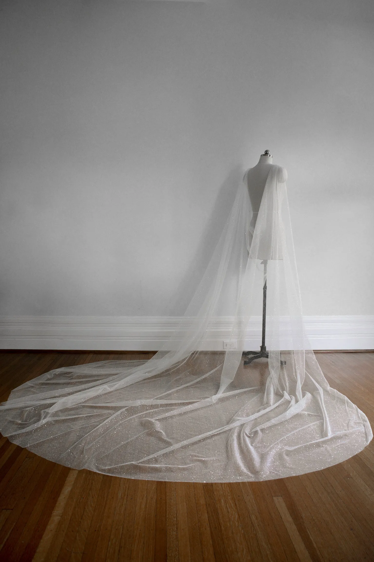 VEGA | Sparkling Bridal Cape