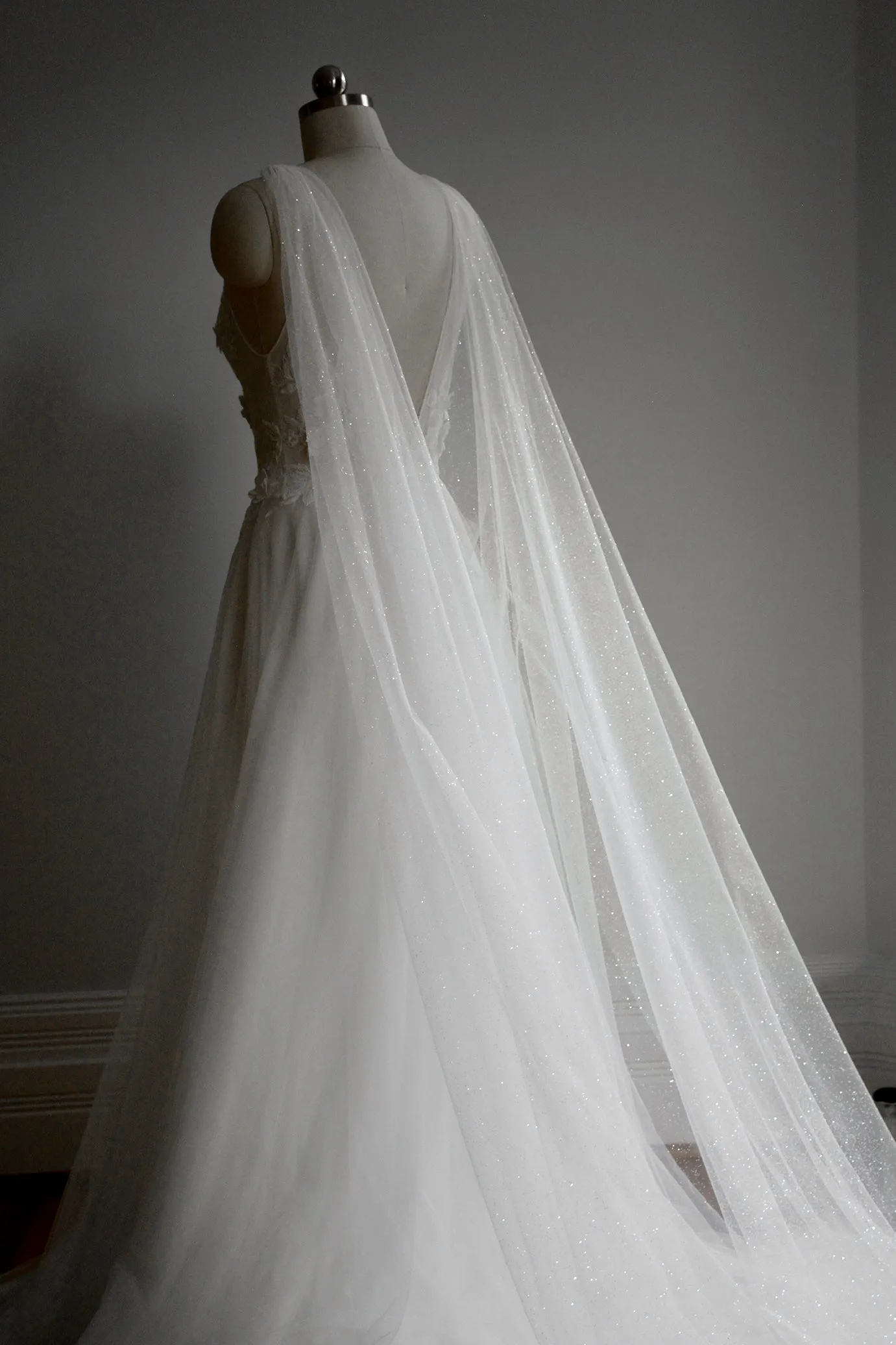 VEGA | Sparkling Bridal Cape