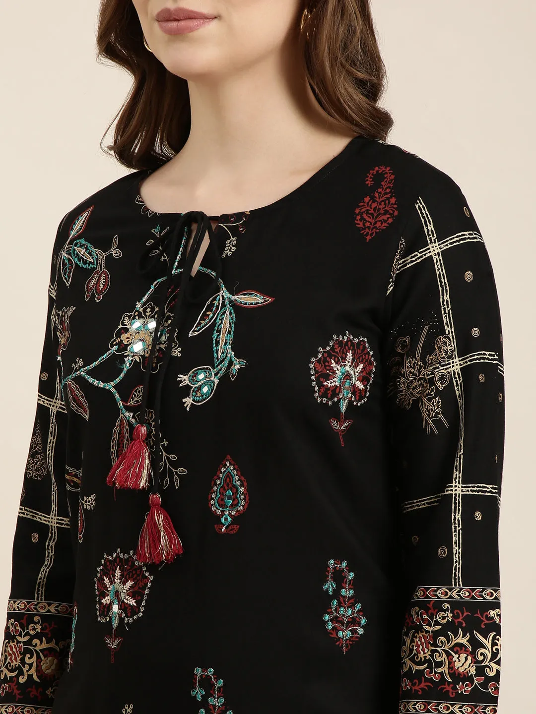 Women Straight Black Floral Kurta